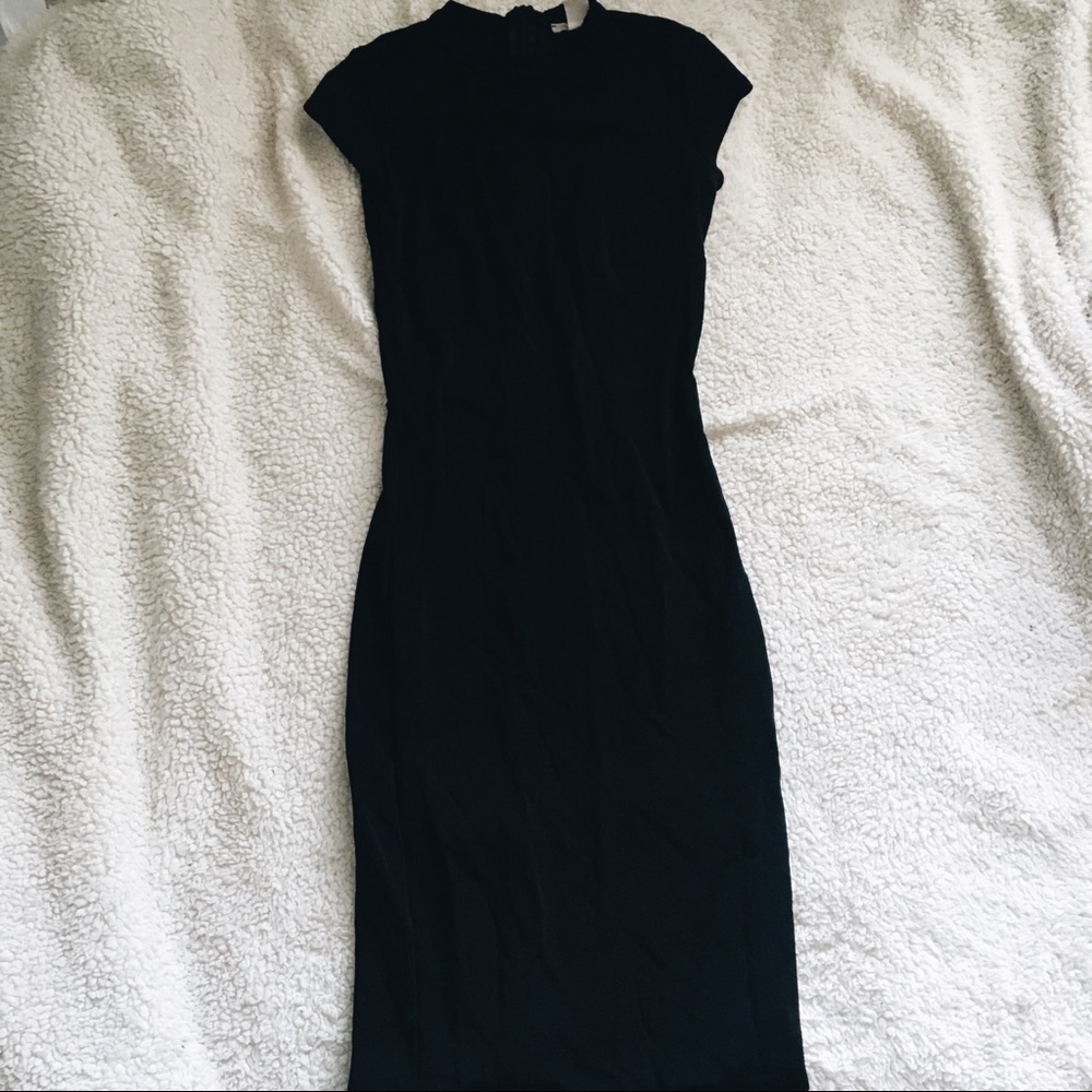BLACK BODYCON DRESS